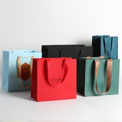 Beli Kantong kertas ramah lingkungan dengan logo, kantong hadiah kertas pita sutra mewah online manufacture
