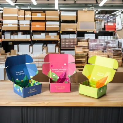 Beli Custom Coated Paper Packaging Box Karton Corrugated Shipping Boxes Foil Emas online manufacture