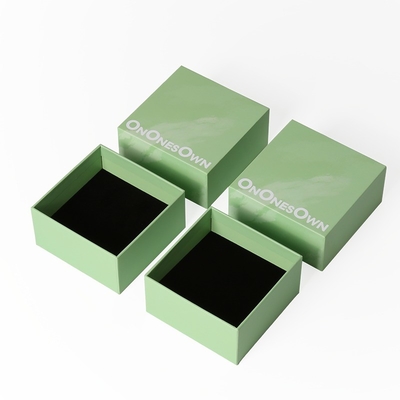 Custom Logo Kertas Kardus Kardus Perhiasan Kotak Hadiah dengan Tutup dan Base Foam Insert